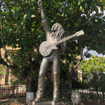 Bob Marley statue