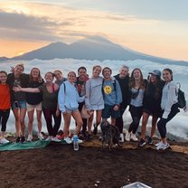 There are so many different things to do, with the other volunteers, like visiting new plces, go on waterfalls, temples, rice terraces, and even climb a volcano like in the picture!