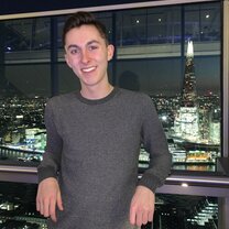 Me on top of Skygarden in downtown London! Me on top of Skygarden in downtown London!