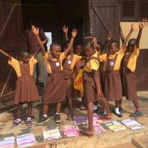 children raising hand up