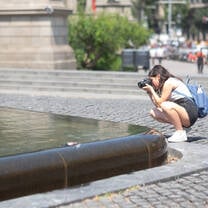 girl in photography class