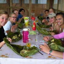 Meet volunteers from all over the world over an organic dinner :)