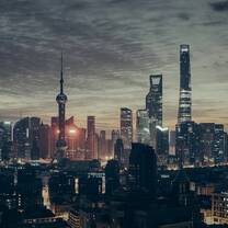 Discover the vibrant city life!