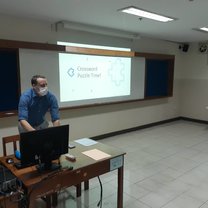 Presenting a language topic