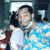 In addition to learning the language in a closed field (classroom) there are also activities that allow interaction between various students of different levels In addition to learning the language in a closed field (classroom) there are also activities that allow interaction between various students of different levels