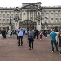 During my first week in London I was able to visit Kensington Palace and it was beautiful