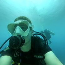 Diving at BTNE, doing a Fish 2 spot and exploring the reef