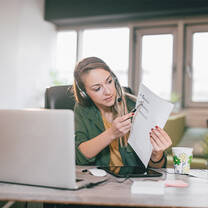 Woman teaching English online