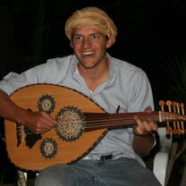 A brilliant Oud player performing in nly 7 week term:)