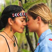 Maori hongi greeting 