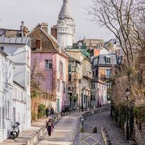Paris is a compact walkable city. Stroll along main roads flanked by historic architecture, or stumble upon quaint little streets with colourful little houses. There's even a working vineyard in the heart of the city. Lots of hidden gems to be discovered!