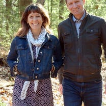 Meet your J2Guides, Jane & Jason Sarouhan!