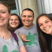 Study abroad students in Costa Rica