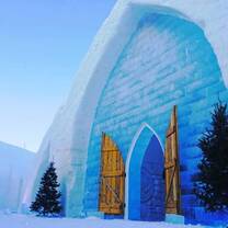Ice hotel visit in Quebec City