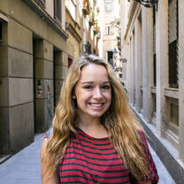 Walking tour in Barcelona's streets