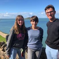Relaxing in Howth village at the weekend - IELA High School Programmes