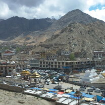 Visit the villages of the Himalayan Mountains view in Leh