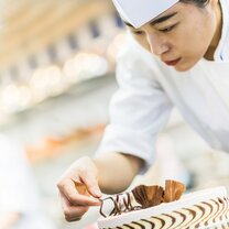 Students in the kitchen during Cuisine Diploma program at Le Cordon Bleu Students in the kitchen during Cuisine Diploma program at Le Cordon Bleu
