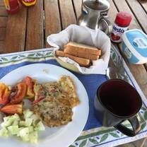 Breakfast at Eagles Point