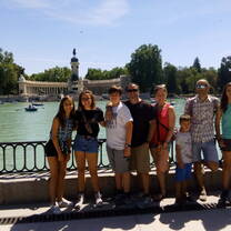 Students´s family with teacher´s family in Retiro Park