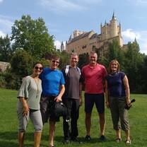 Students in Segovia with their teacher and Segovia´s guide