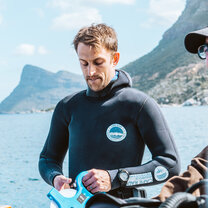 Divers prep a transect line
