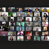 large groups of students and teachers in Zoom