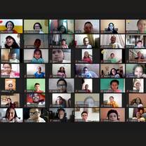 a large group of students in Zoom with teachers