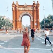 TEFL Iberia graduate at Arc de Triomf