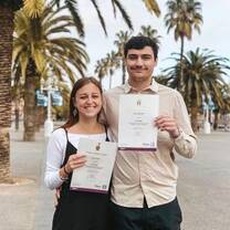 TEFL Iberia graduates with their certificates in Barcelona