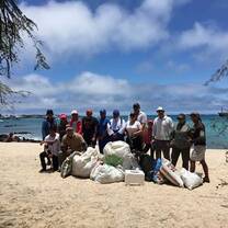 Volunteers at the Beach Cleaning Project on the Galapagos-Islands