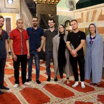 Visiting the old city of Hebron 