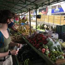 Fruit market 