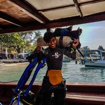 Work together with some of the best dive guides and instructors on the Gili Islands