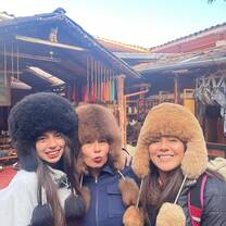 Pisco market hat
