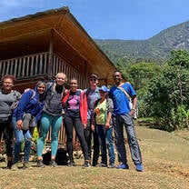 CET Colombia group on a hiking trip