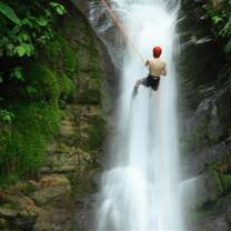 aventure tour - waterfall rappel