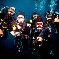 PADI Divers group photo under the ocean