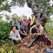 Group photo in the cloud forest 