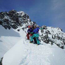 Group shot at Snow Lake at Alpental