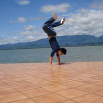 AFS Exchange student performing balancing act in Thailand