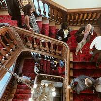 Château de Wiltz, EBU campus staircase with chandelier