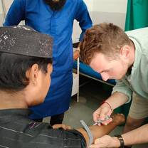 volunteer in medical clinic
