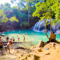 Backpacking Thailand group on the beach