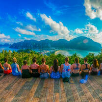 Backpacking Thailand: group from behind