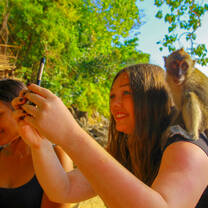 Backpacking Thailand: group taking photo