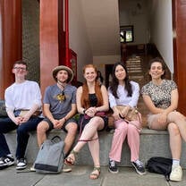 Shenzhen teachers out on a field trip