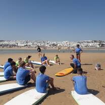 Surfing 