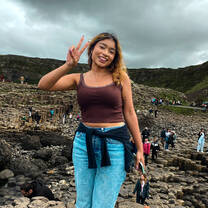 There are plenty of prime selfie opportunities on our day trip to the Belfast and the Giants Causeway. 