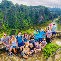 Backpacking Vietnam: Group hike 